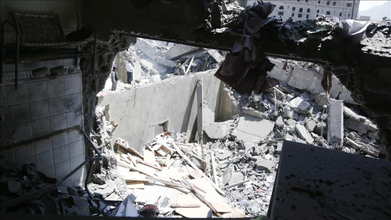 İsrail'in Yemen'e düzenlediği hava saldırılarında ölenlerin sayısı 9'a çıktı