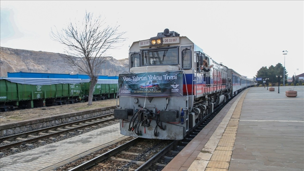 İsrail-İran gerginliğine rağmen Van-Tahran tren seferleri aksamadı