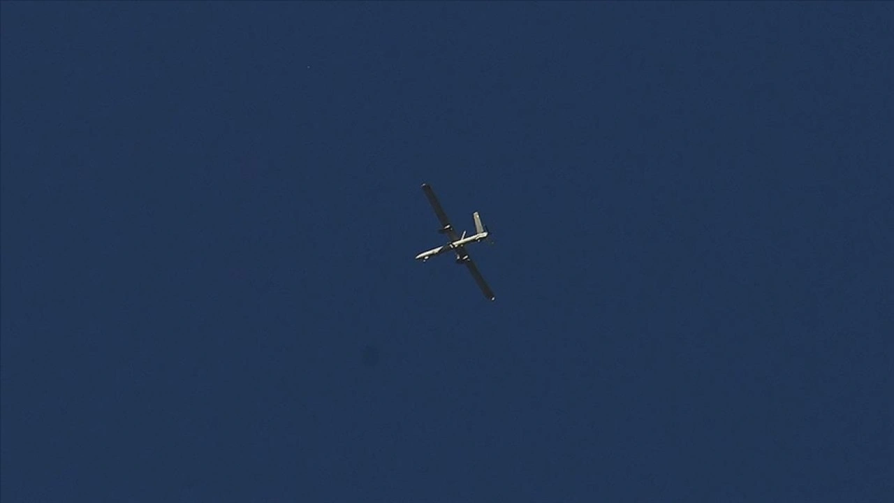 İsrail, Lübnan'ın güneyinde bir araca İHA saldırısı düzenledi