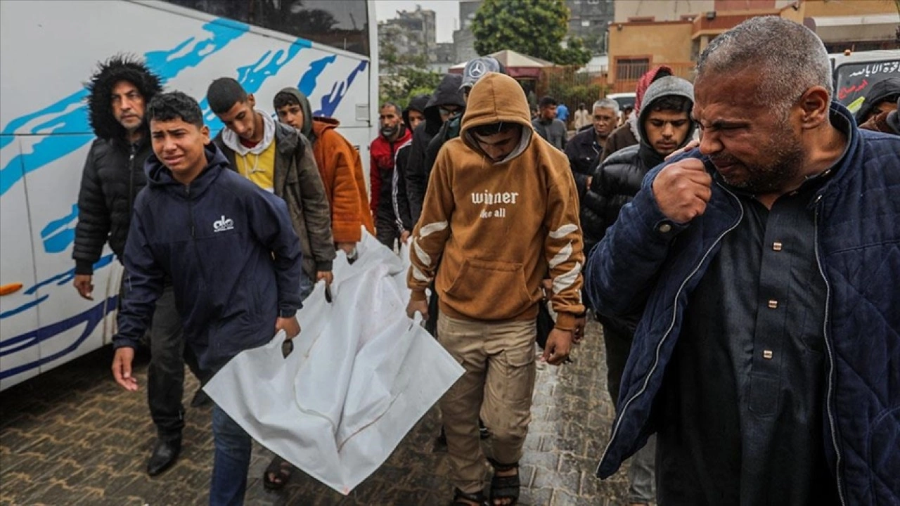 İsrail ordusu, ateşkese rağmen Gazze’de 4 Filistinliyi daha öldürdü