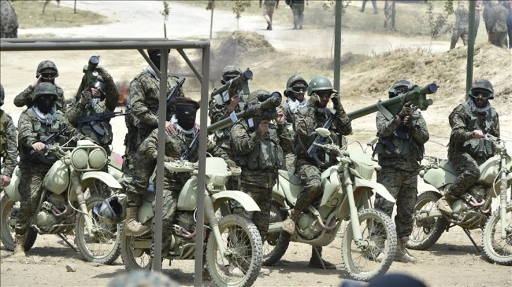 İsrail ordusu, Lübnan'daki Hizbullah'a havadan