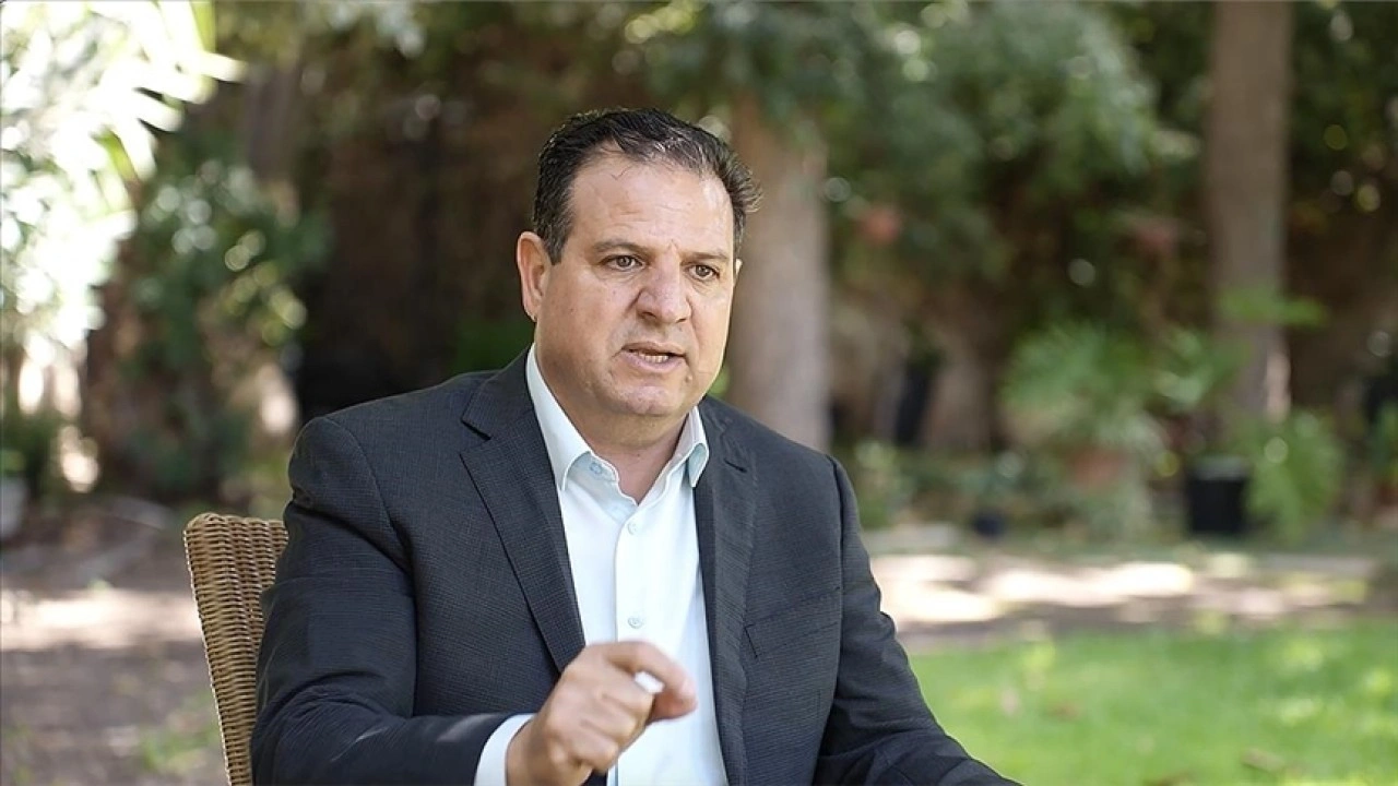 İsrail parlamentosunda Trump'ı protesto eden Milletvekili Avde: Kral çıplak, dedik