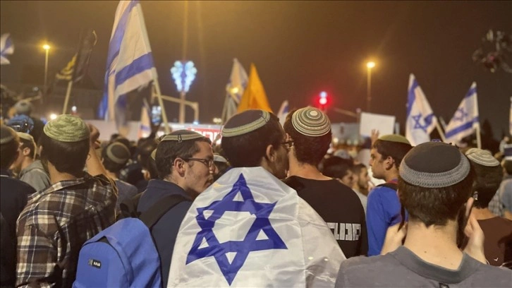 İsrail'de aşırı sağ partiler, Netanyahu'nun çağrısıyla 
