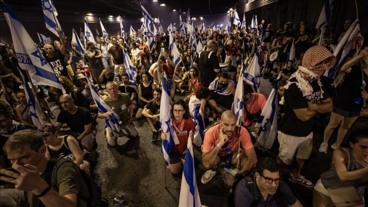 İsrail'de Netanyahu hükümetinin yargı düzenlemesine karşı yürütülen protestolar devam ediyor
