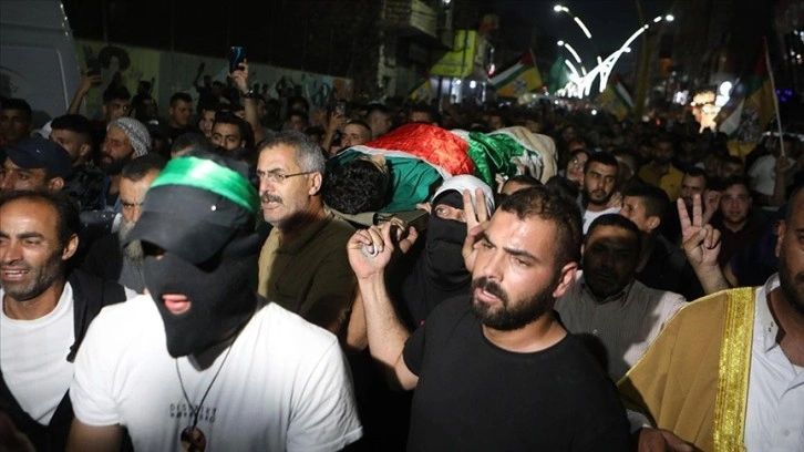 İsrail'in Gazze Şeridi'ne düzenlediği son saldırılar Batı Şeria'da gerginliği tırmand
