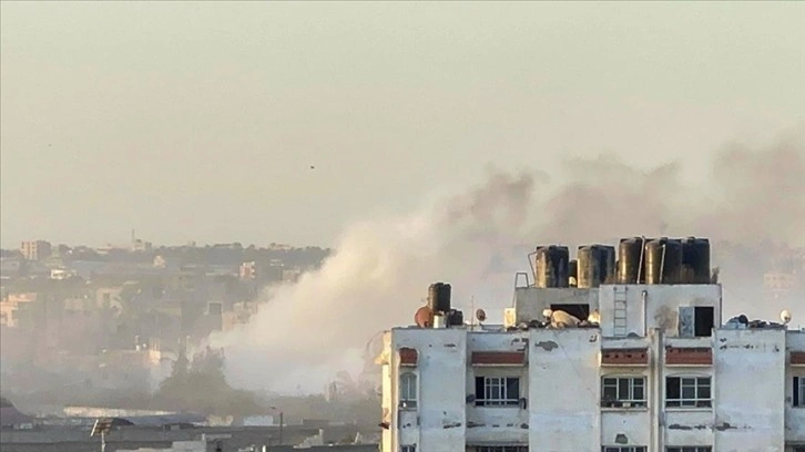 İsrail'in Gazze'deki Nasır Hastanesine düzenlediği saldırıda ölü ve yaralılar olduğu duyur