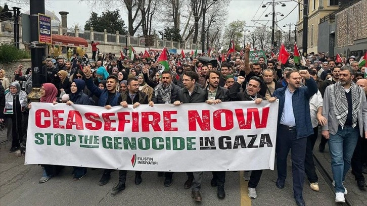 İsrail'in Gazze'ye saldırıları binlerce kişi tarafından protesto edildi