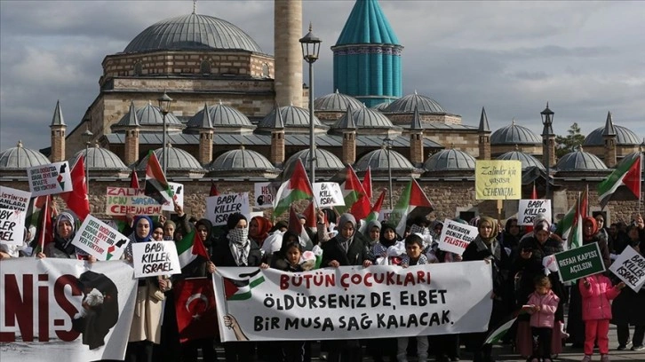 İsrail'in Gazze'ye saldırıları protesto edildi