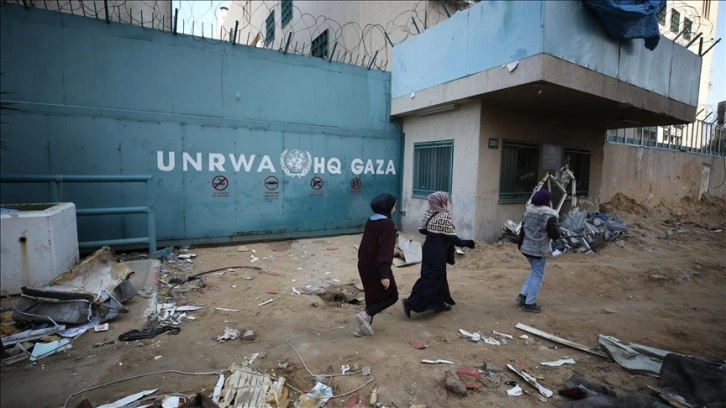 İsrail'in hedefindeki UNRWA, faaliyetlerinin ciddi tehdit altında olduğu uyarısında bulundu