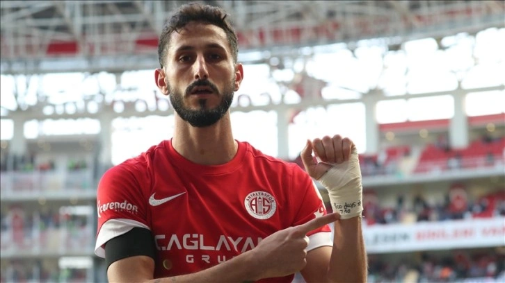 İsrailli futbolcu Jehezkel, özel uçakla Antalya'dan ayrıldı