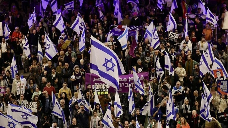 İsrailliler, Netanyahu’nun yargı düzenlemesine karşı yine sokaklara indi