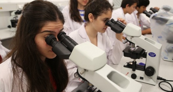 İstanbul Aydın Üniversitesi’nden Lise Yaz Okulu