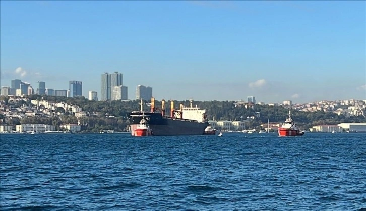 İstanbul Boğazı gemi trafiği güney-kuzey yönlü olarak açıldı