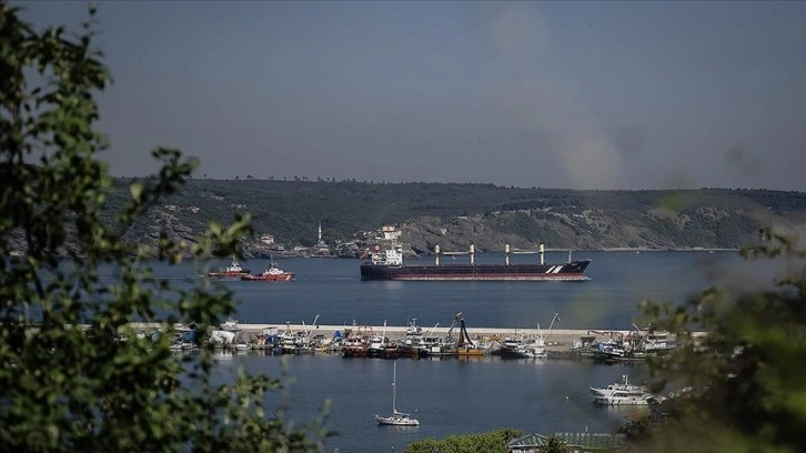 İstanbul Boğazı gemi trafiğine açıldı