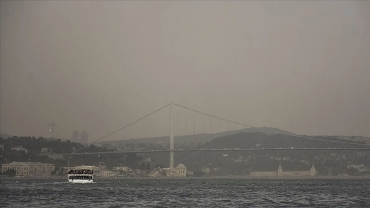 İstanbul Boğazı gemi trafiğine kapatıldı