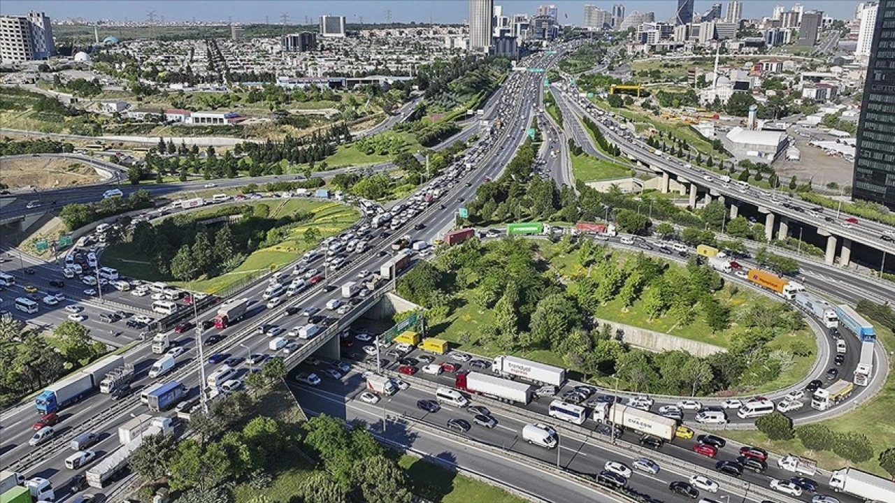 İstanbul'da bayram öncesi trafik yoğunluğu yaşanıyor