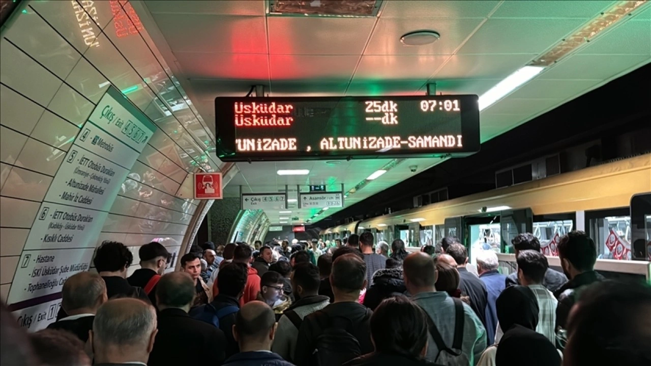 İstanbul'da bazı metro istasyonlarının işletmeye kapatılma saatinde değişiklik