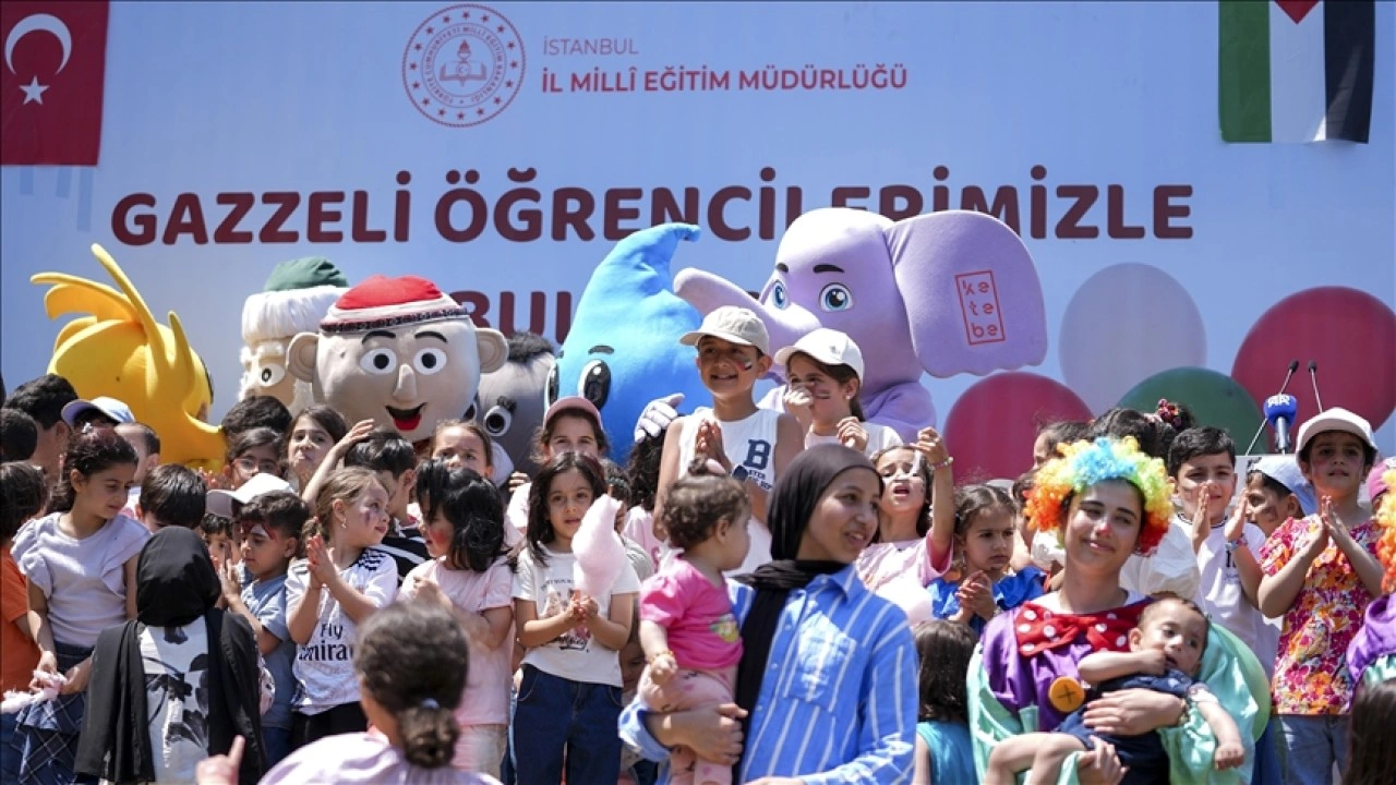 İstanbul'da Gazzeli öğrenciler için çocuk şenliği düzenlendi