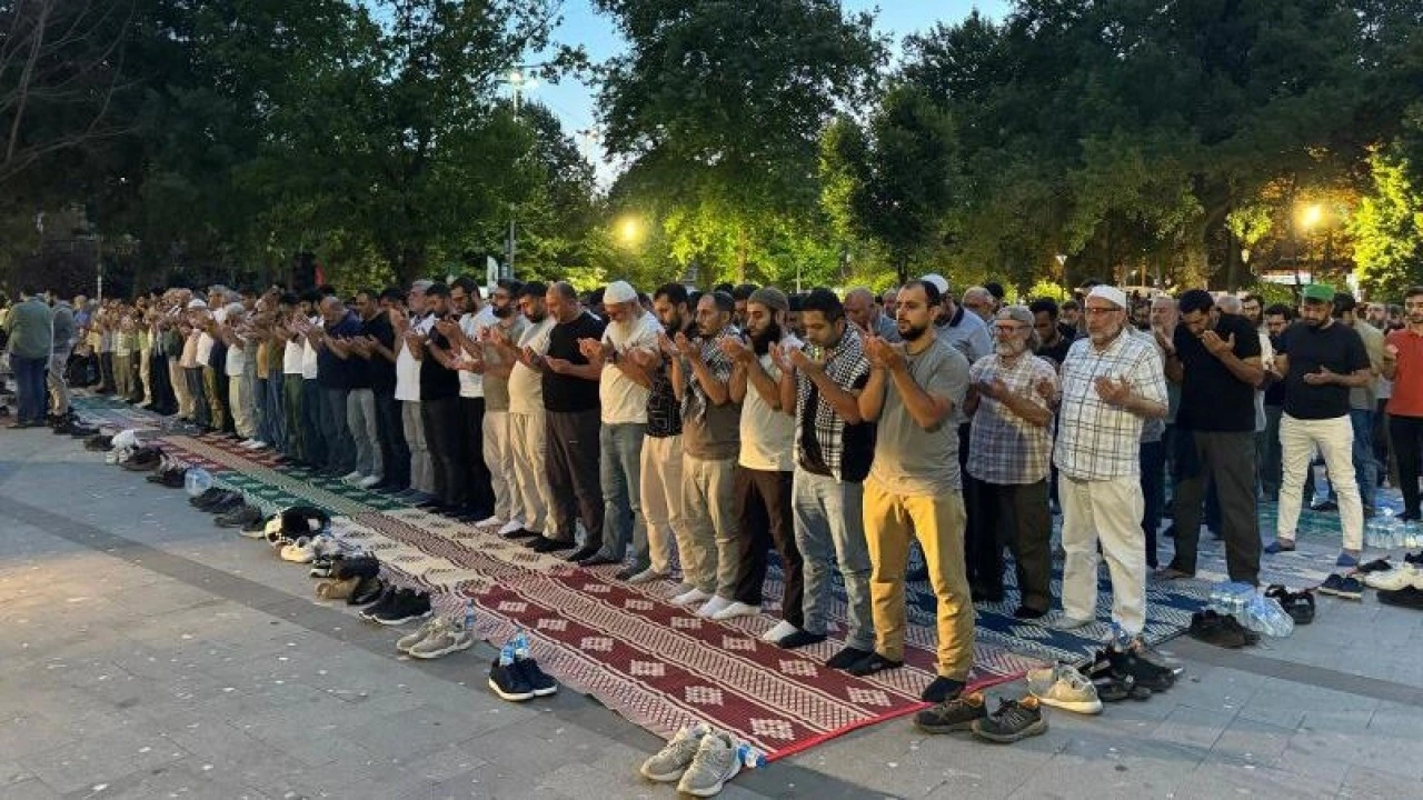 İstanbul'da &quot;Katliama alışma Gazze'yi unutma&quot; eylemi