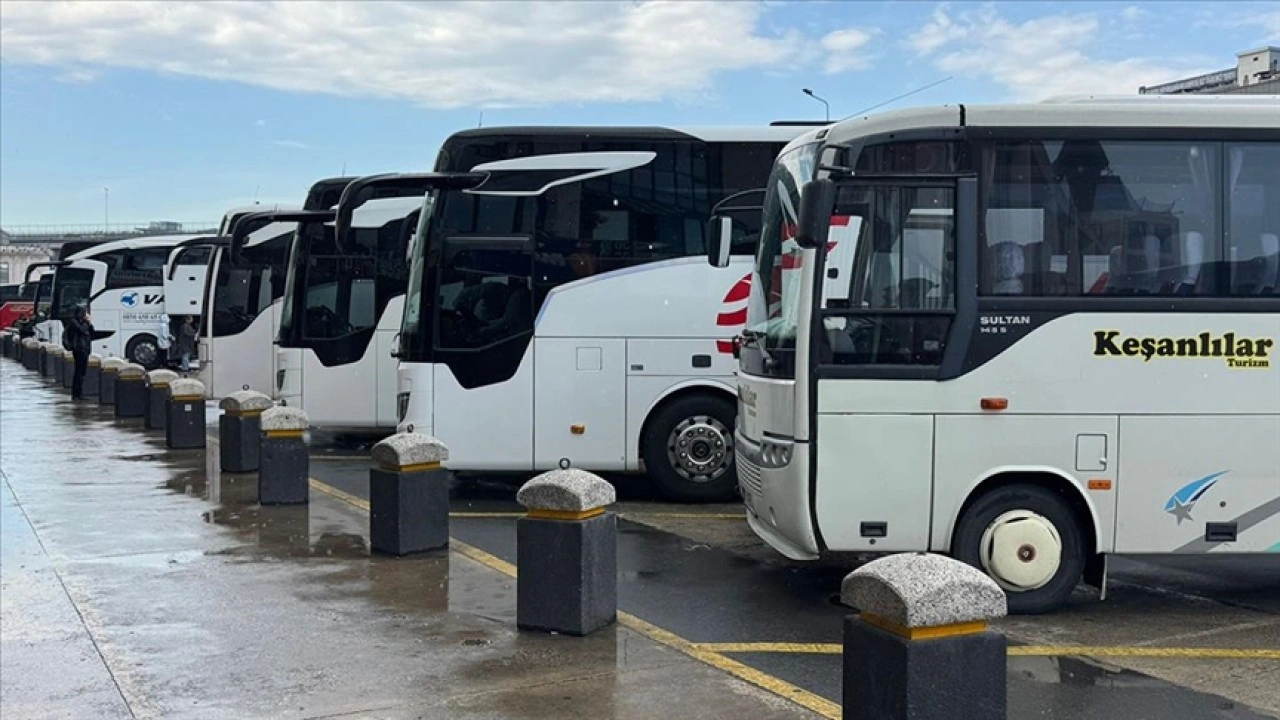 İstanbul'da Kurban Bayramı öncesi otobüs biletleri tükendi, ek seferler devreye girdi