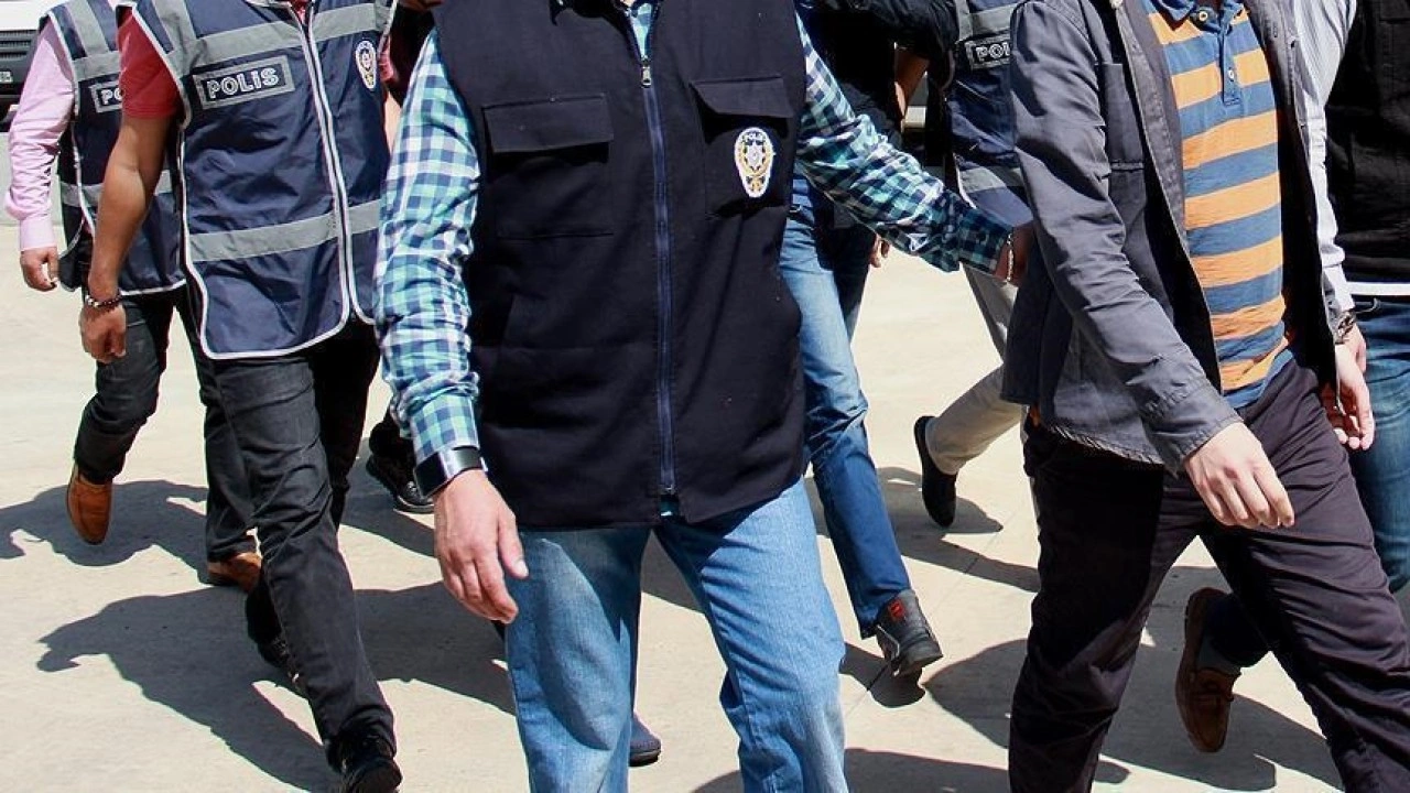 İstanbul'da suç örgütüne yönelik operasyonda 22 zanlı yakalandı
