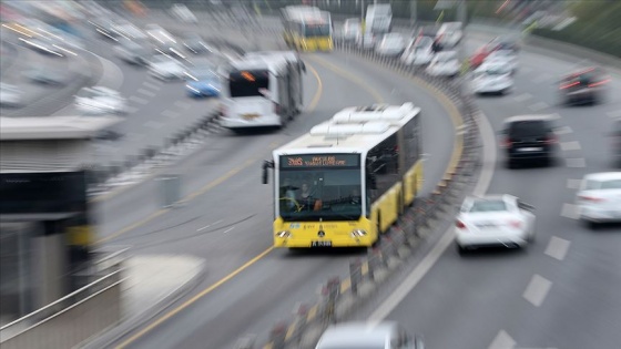 İstanbul&#039;da toplu taşıma ücretlerine yüzde 35 zam kararı