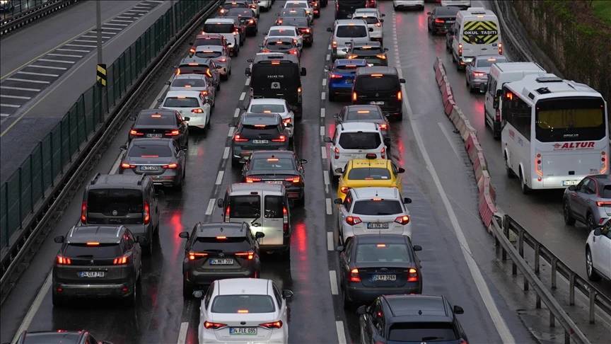 İstanbul'da trafik yoğunluğu yüzde 80'e kadar ulaştı