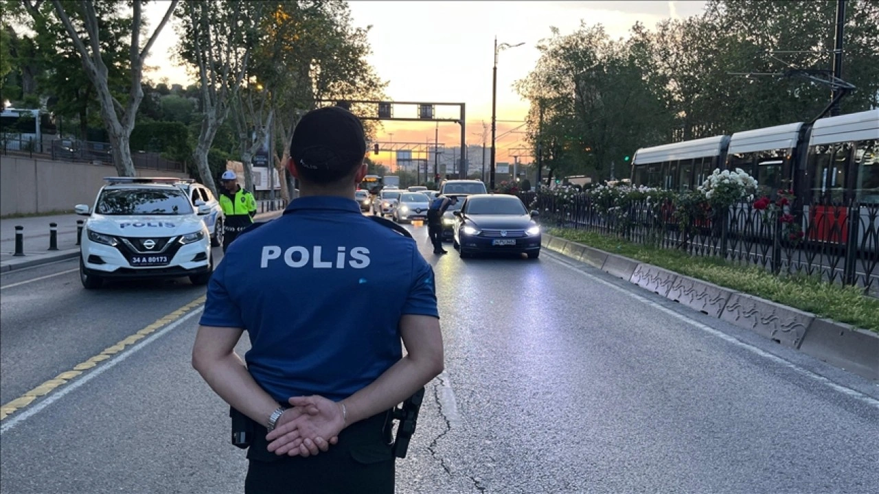 İstanbul'da yapılan denetimde 1036 kişi gözaltına alındı