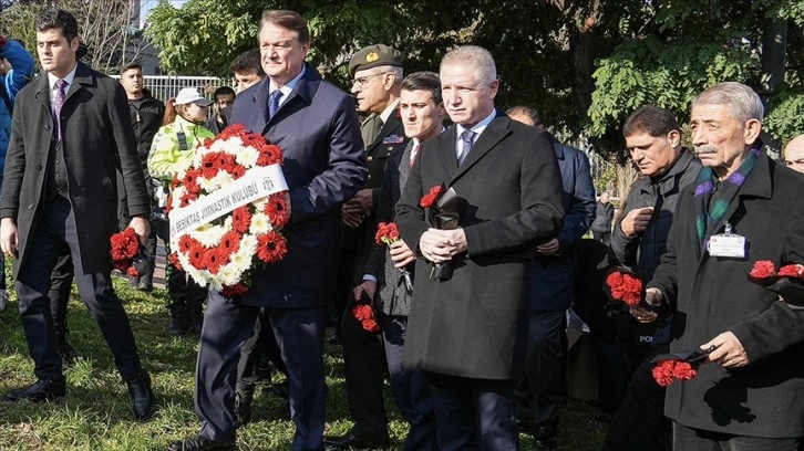 İstanbul Valisi Gül, Beşiktaş'taki terör saldırısı şehitlerini andı