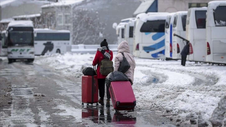 İstanbul'da Esenler, Harem ve tüm cep otogarlardaki çıkışlar saat 09.00'a kadar durduruldu