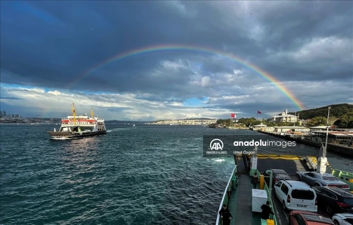 İstanbul'da gökkuşağı ile kartpostallık görüntüler oluştu