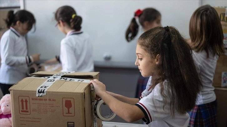 İstanbullu minik öğrenciler depremzede akranlarına oyuncaklarıyla destek oldu