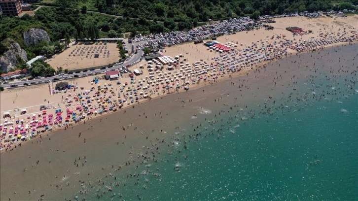 İstanbullular tatilin son günü Şile'ye akın etti