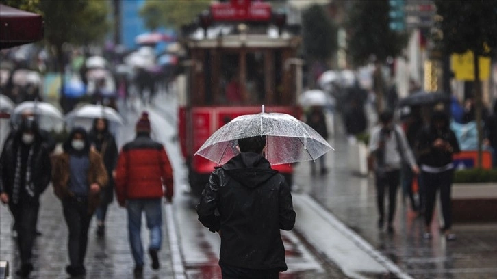 İstanbul'un batısı için gök gürültülü sağanak uyarısı