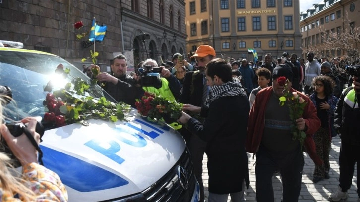 İsveç'te ırkçı Paludan'ın polis korumasında Kur'an-ı Kerim yakmasının faturası devlet