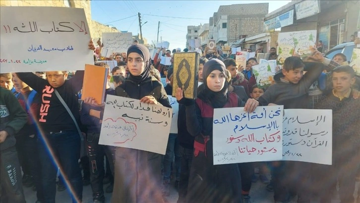 İsveç'teki Kur'an-ı Kerim yakma eylemi Suriye'de protesto edildi