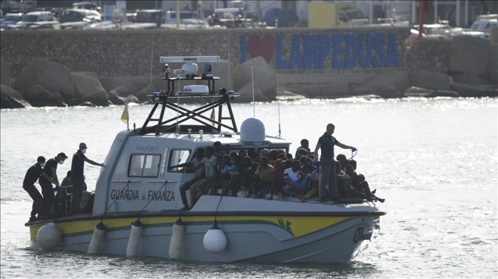 İtalya, artan düzensiz göçle mücadele amacıyla yeni 