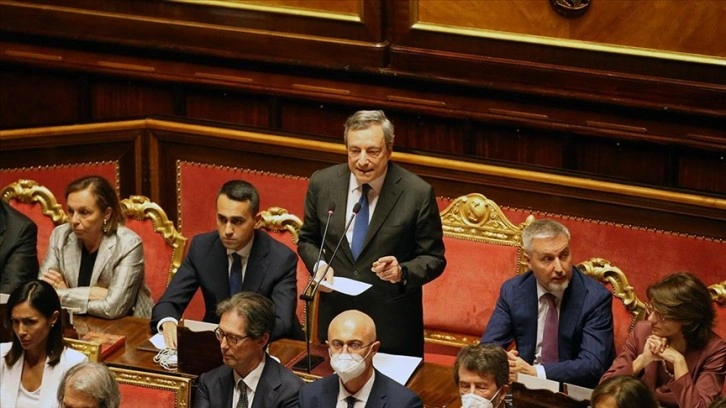 İtalya'da Draghi hükümeti, Senato'daki oylamadan geçmesine rağmen sallantıda