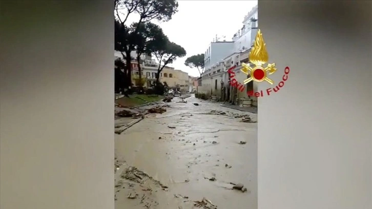 İtalya'nın Ischia Adası'nda meydana gelen heyelanda 8 kişi öldü