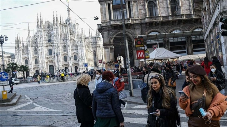 İtalya'ya AB dışından gelenler için karantina zorunluluğu kaldırılıyor