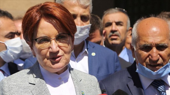 İYİ Parti Genel Başkanı Akşener: Siyasi magazin konularını siyasi nezaketle bağdaştırmıyorum