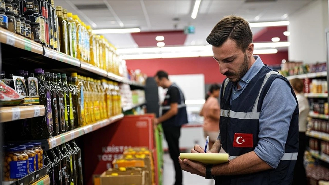 İzmir'deki marketlerde fiyat denetimleri sürüyor