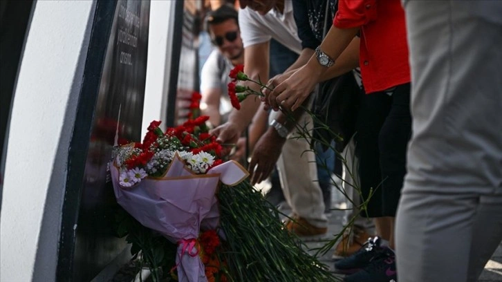 İzmir depreminin yıl dönümünde anma ve tatbikat yapıldı