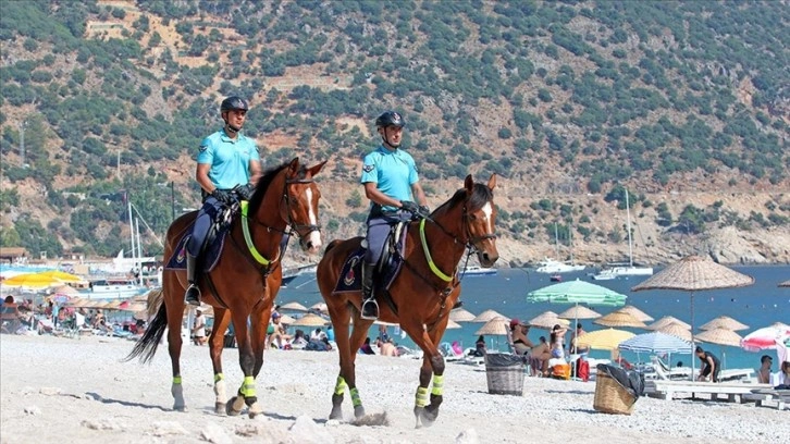 Jandarmanın atlı ekibi Fethiye'de göreve başladı