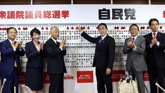 Japonya'da seçmen iktidara 'şimdilik devam' ana muhalefete 'birliğini gözden geç
