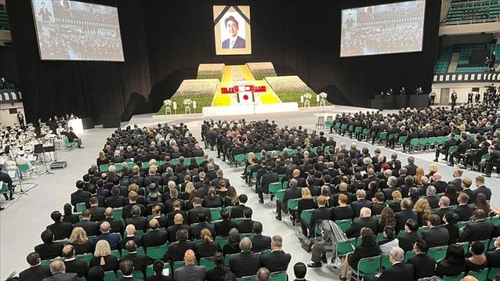 Japonya, suikast sonucu hayatını kaybeden eski Başbakan Abe'nin yasını tutuyor