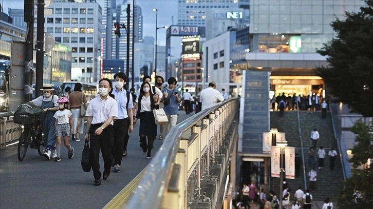 Japonya'da günlük Kovid-19 vaka sayısı 5 ay sonra yeniden 100 binin üzerinde