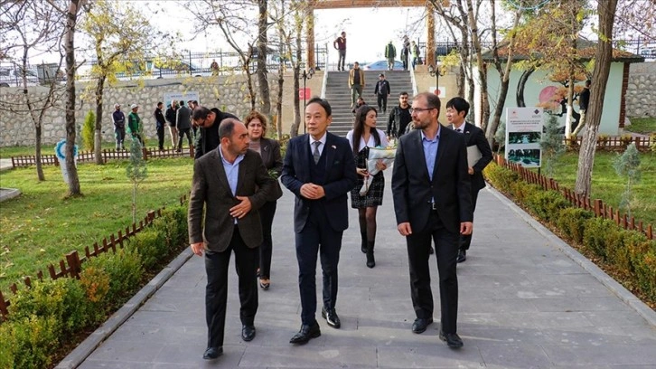 Japonya'nın Ankara Büyükelçisi Katsumata, Miyazaki Koru Parkı'nı ziyaret etti