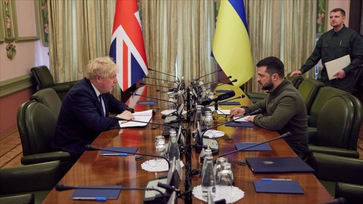 Johnson ve Zelenskiy, Ukrayna için uzun vadeli güvenlik çözümü ihtiyacını görüştü