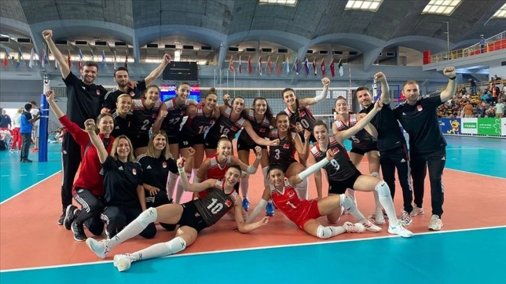 Kadın Voleybol Milli Takımı namağlup finalde